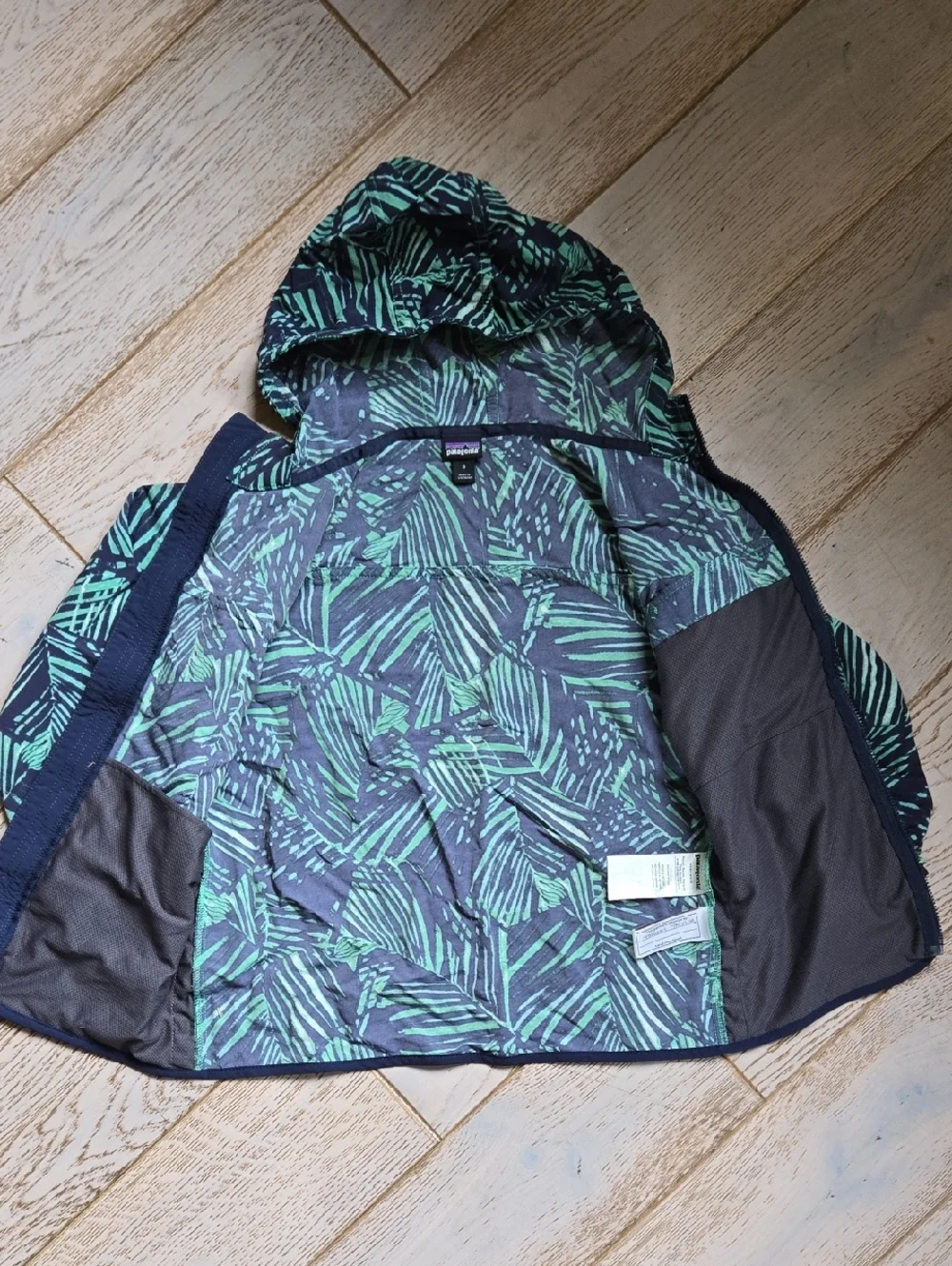 PATAGONIA Baggies Windbreaker Jacket Blue Green Palm Print Size Kids Small - Picture 6 of 7